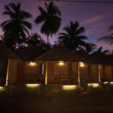 Batukaras Bale Karang Cottages מראה חיצוני תמונה